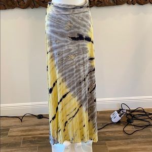 Comfortable long skirt